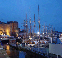 "Brest 2004": festival delle tradizioni marinare